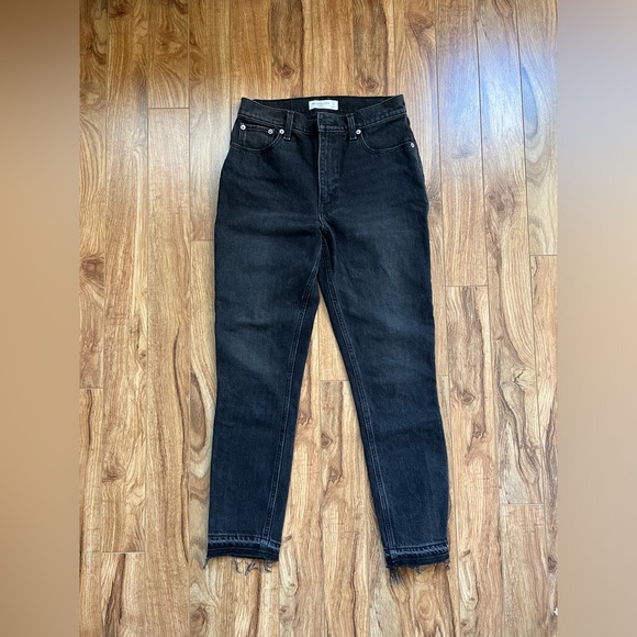 Abercrombie High Rise Black Jeans - Picture 2 of 4